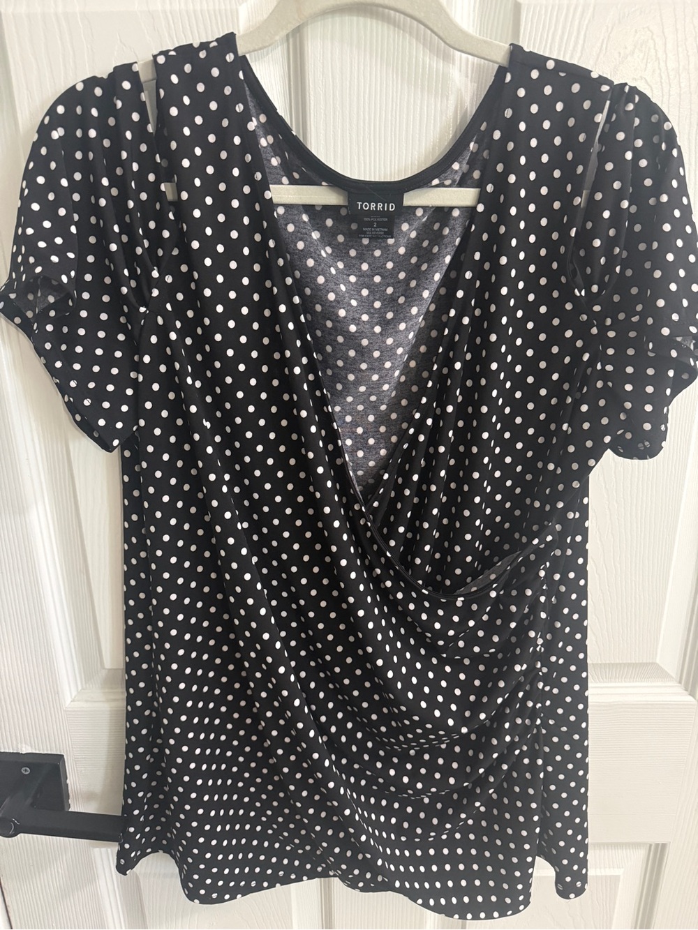 Torrid Size 2 Black White Polka Dot Wrap Top Plus Size V-Neck Flutter Sleeve